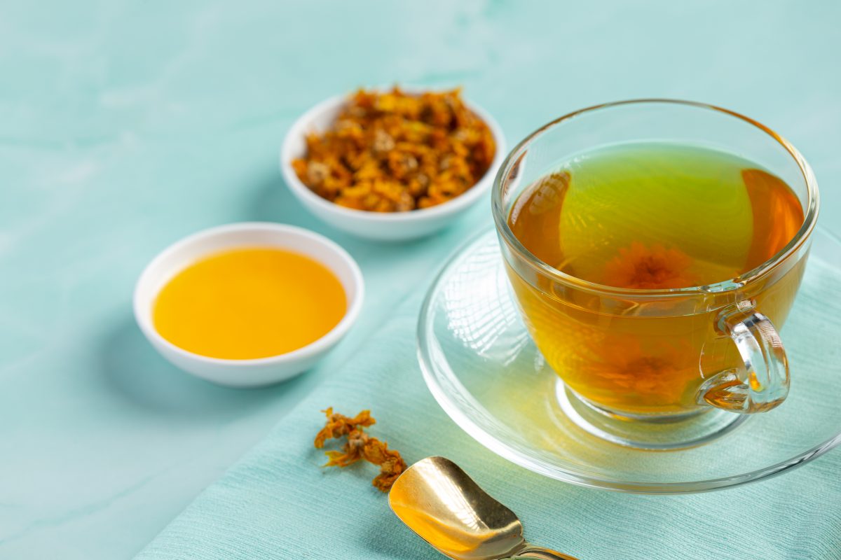 Trà Hoa Cúc Có Màu Sắc Tựa Màu Mật Ong