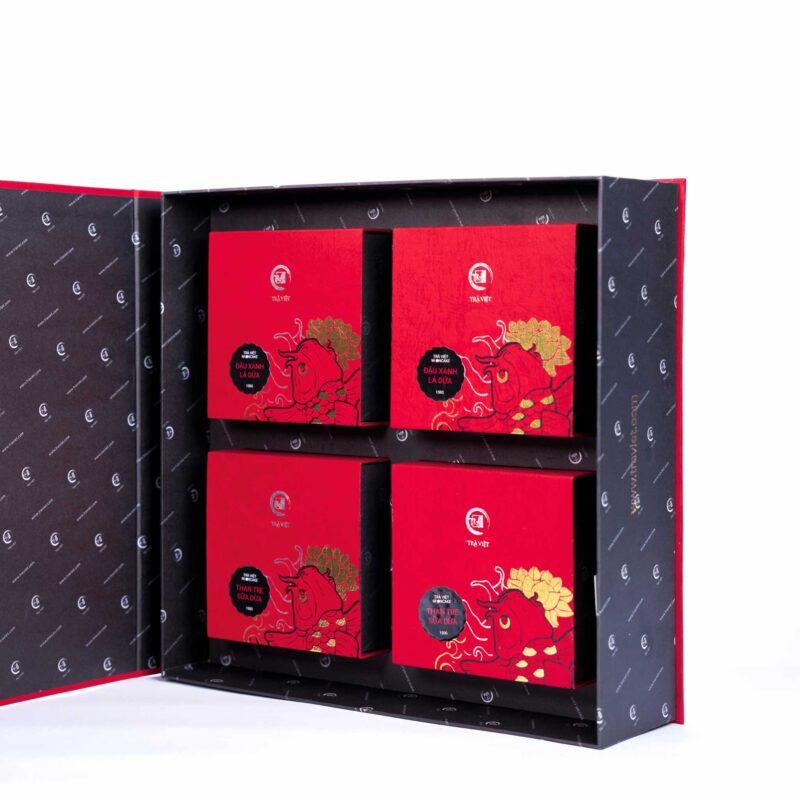 Hộp bánh trung thu cao cấp Trà Việt - hộp thịnh vượng mở nắp cận cảnh