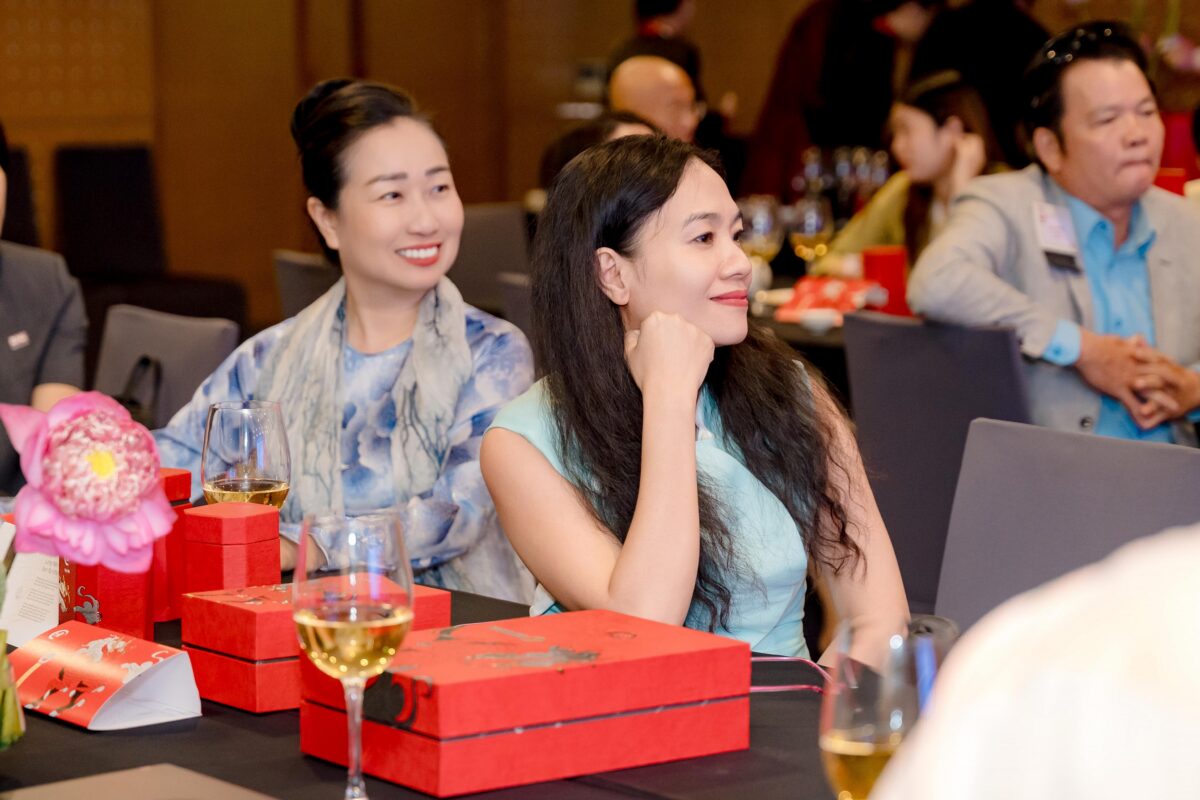 Trà Việt Ra mắt quà tết 2026