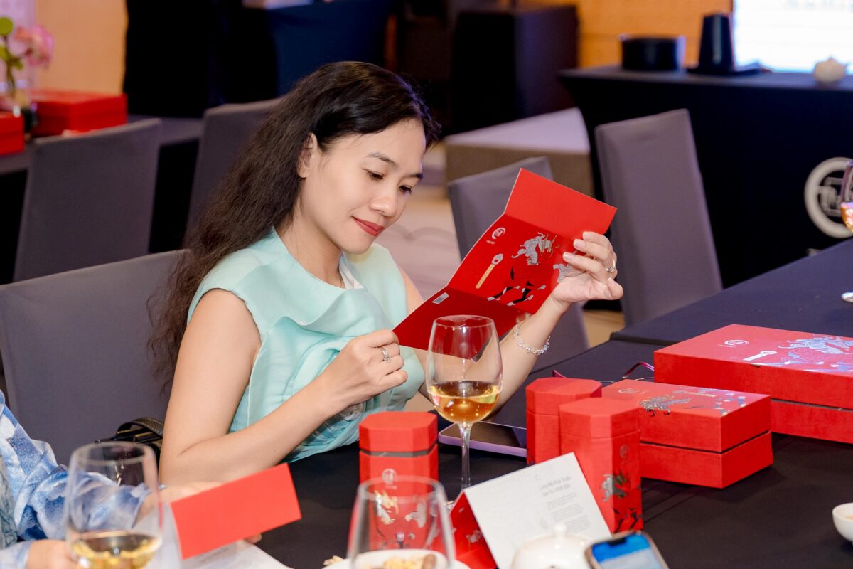 Trà Việt Ra mắt quà tết 2026