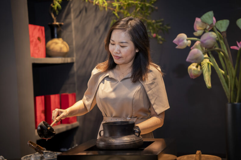 tra-sen-tea-show-00012 Trà Sen : The Tea Show (TICKET)